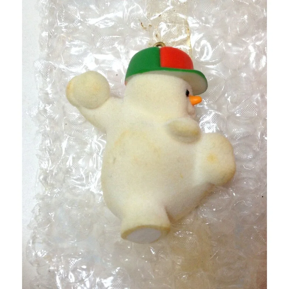 Vintage Hallmark Snow Pitching Snowman 1985 Keepsake Ornament in Original Box